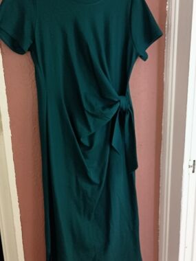 Women's Emerald Green Knot-Detail Dress